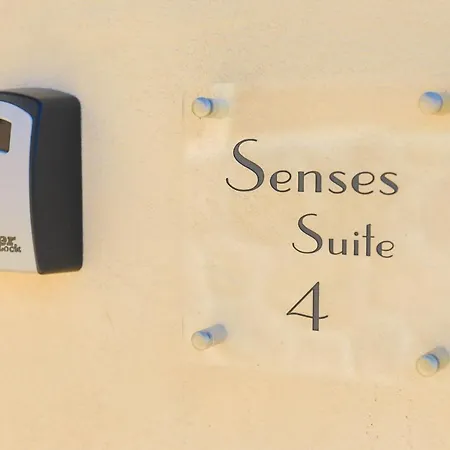 Διαμέρισμα Senses *